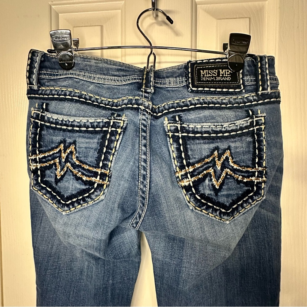 Miss Me Women's Skinny Capris Jeans with Embroidered Pockets